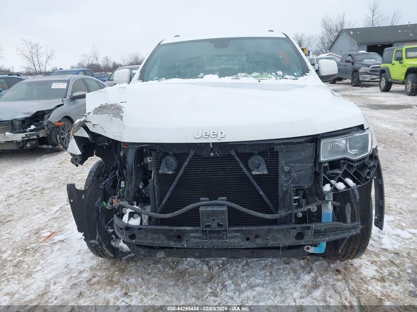 VIN 1C4RJFAG0LC315399 2020 JEEP GRAND CHEROKEE LAREDO E 4X4