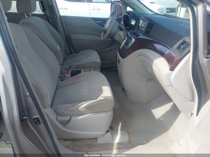 2011 Nissan Quest Sv