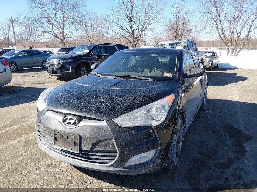 2013 Hyundai Veloster Base W/Black