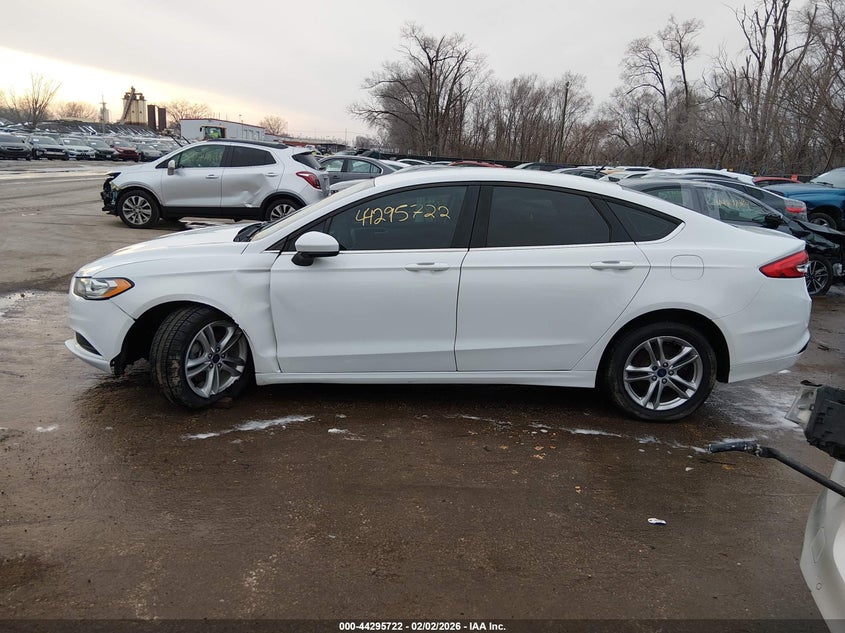 VIN 3FA6P0LU5JR208354 2018 FORD FUSION HYBRID SE