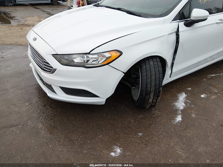 VIN 3FA6P0LU5JR208354 2018 FORD FUSION HYBRID SE