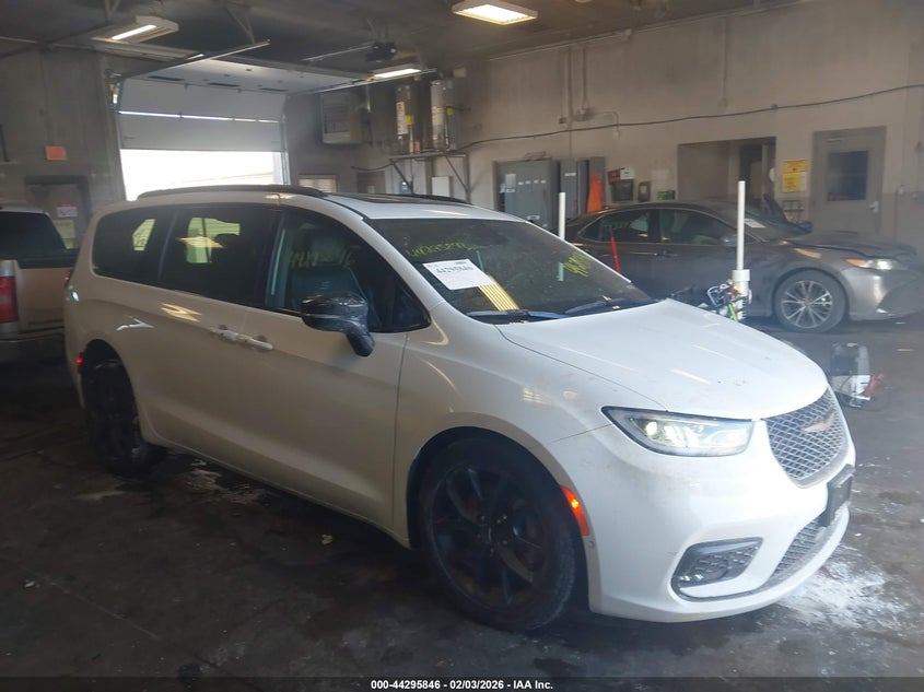 2025 Chrysler Pacifica Limited Awd