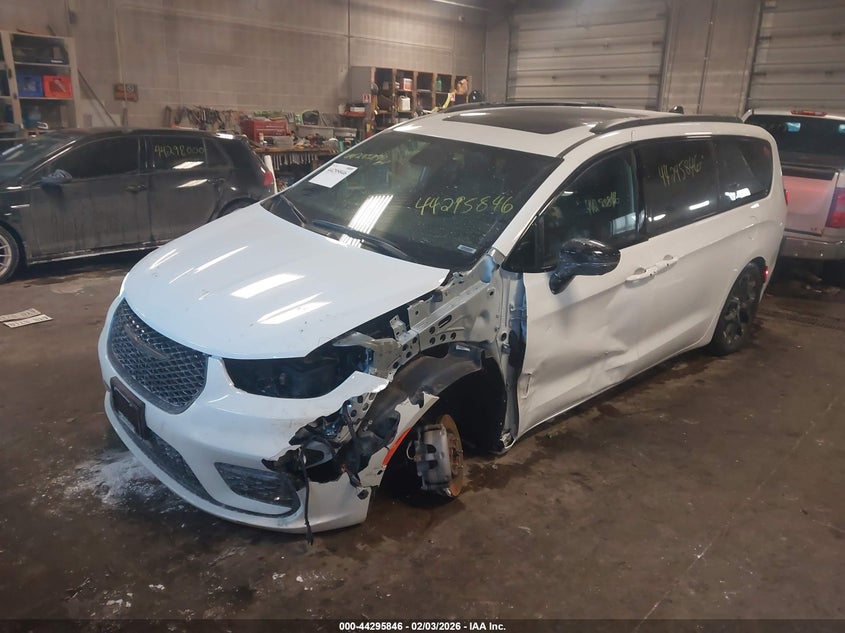 2025 Chrysler Pacifica Limited Awd