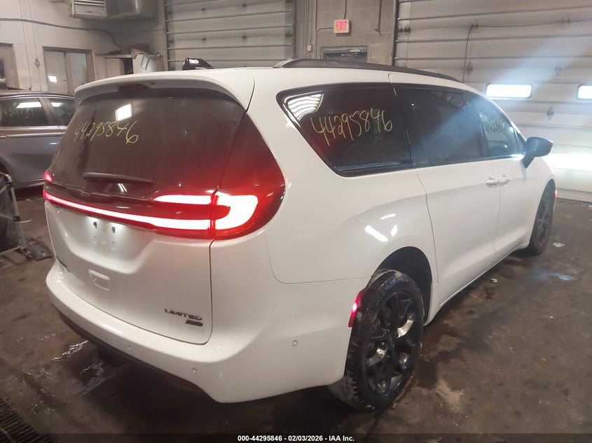 2025 Chrysler Pacifica Limited Awd