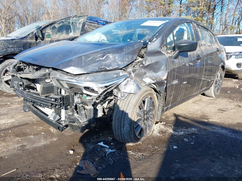 2024 Nissan Versa 1.6 S