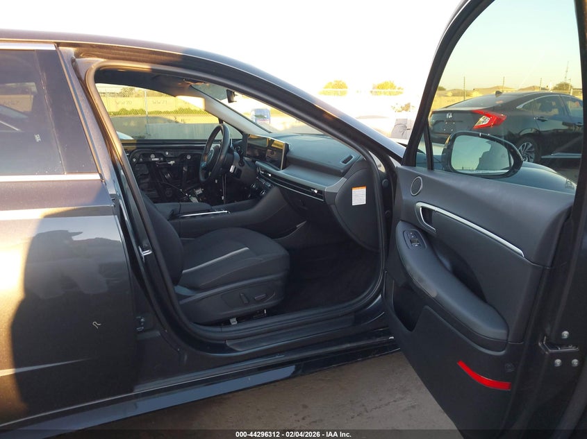 2025 Hyundai Sonata Hybrid Sel