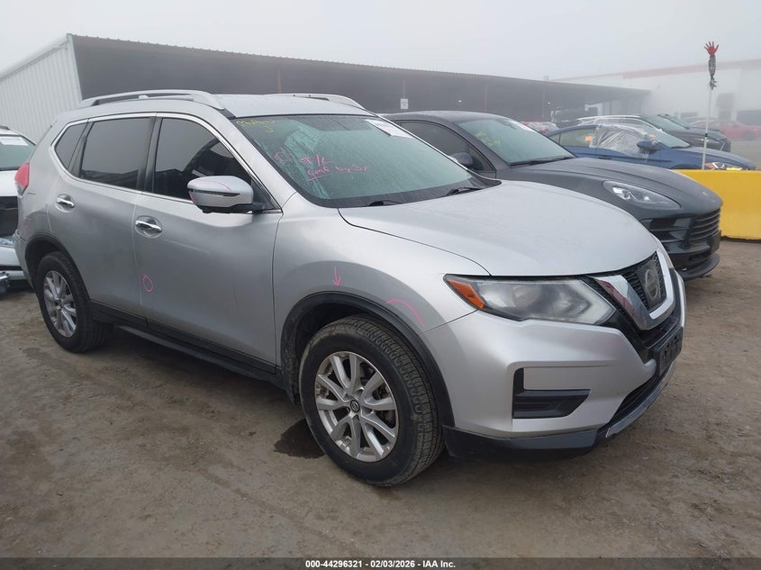 2017 Nissan Rogue Sv