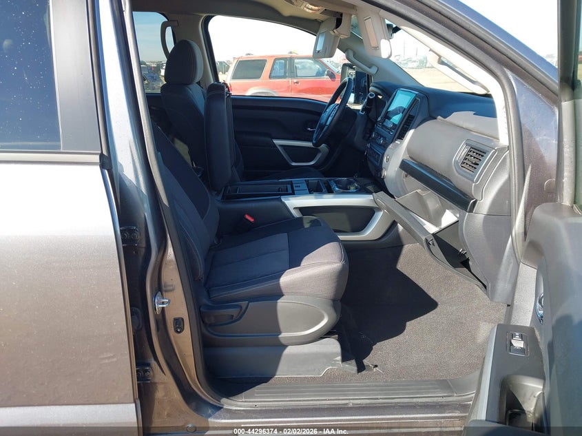 2024 Nissan Titan Sv 4X2