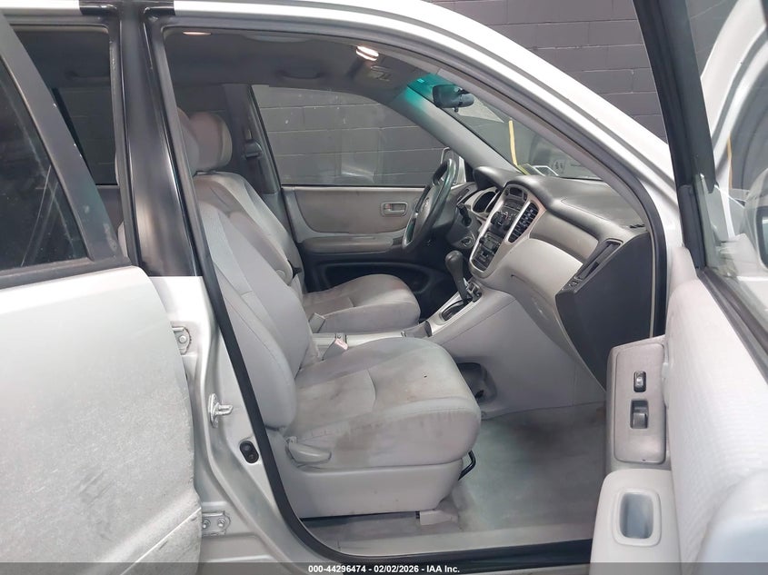 2004 Toyota Highlander V6