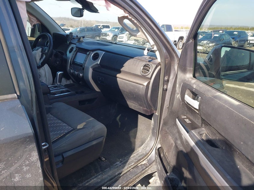 2018 TOYOTA TUNDRA auction photo 5