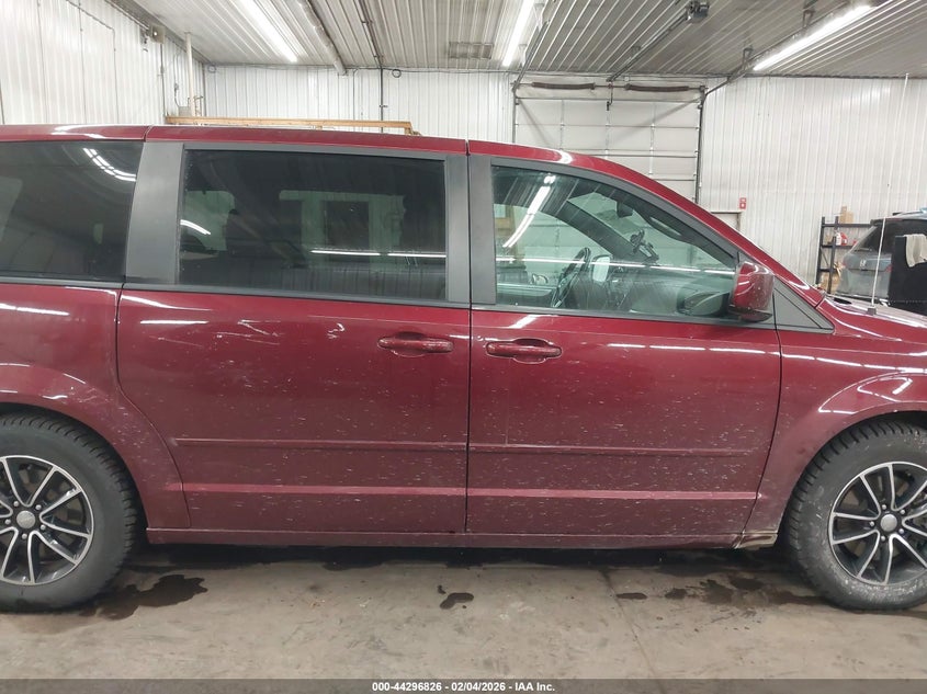 2017 Dodge Caravan 3.6 Grand Gt brown Lot 111044296826 Vin 2C4RDGEG5HR631760