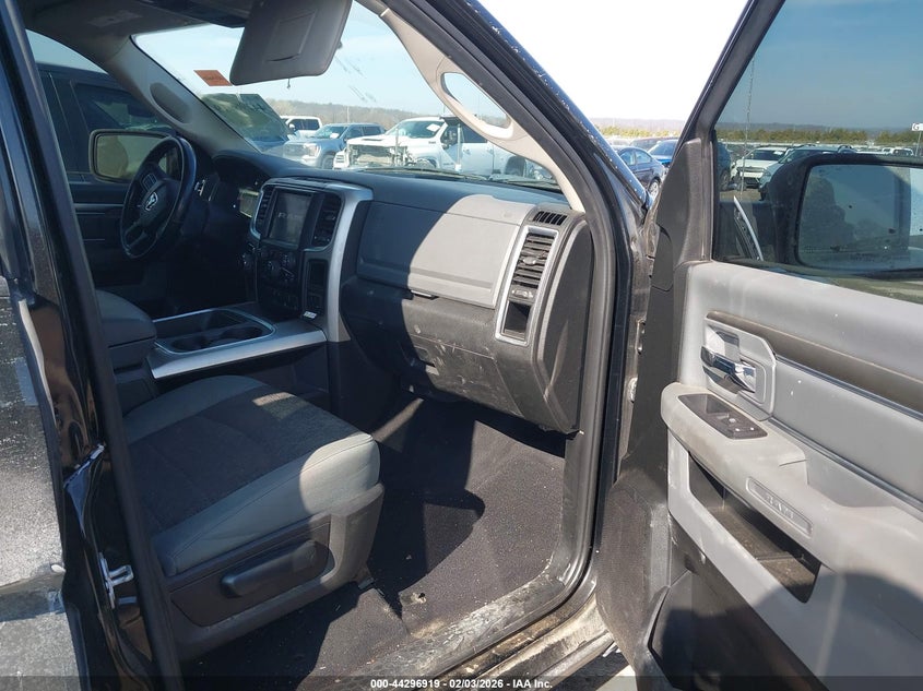 2020 Ram 1500 Classic Slt 4X2 6'4 Box