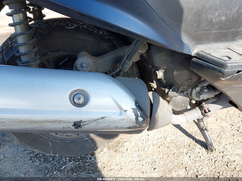 VIN MLCCH41A2N1600429 2022 SUZUKI UH200