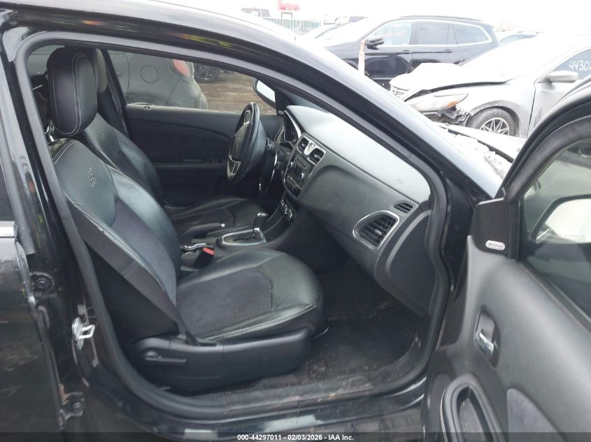 2013 Chrysler 200 Limited