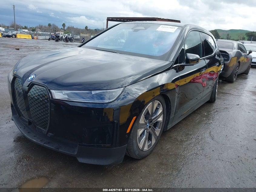 2025 BMW Ix xDrive50