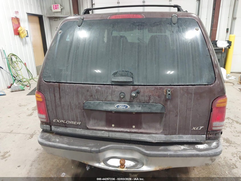 1999 Ford Explorer Eddie Bauer/Limited/Xlt VIN: 1FMDU35P4XZA81184 Lot: 44297236