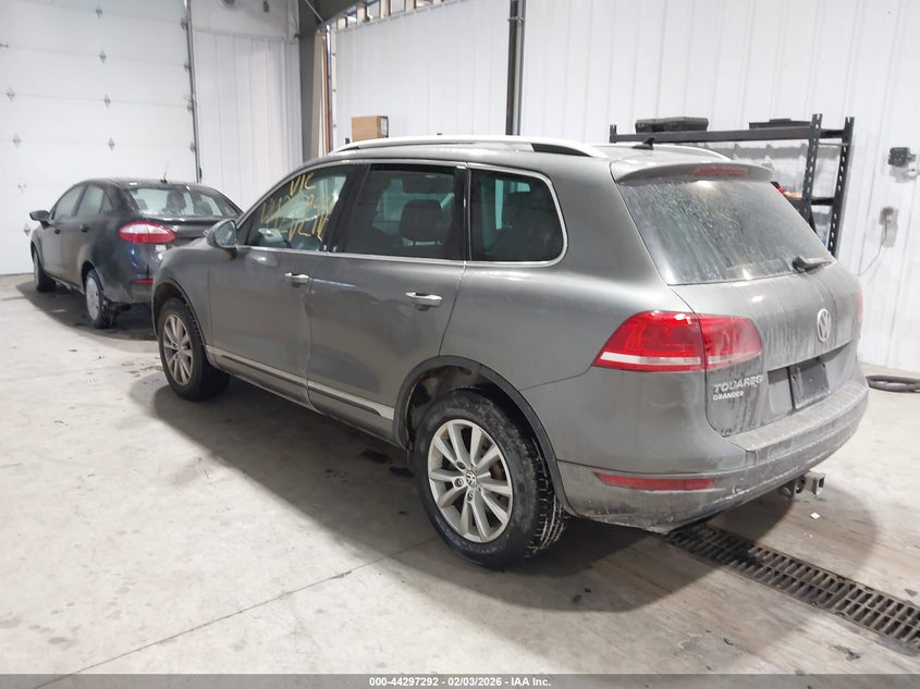 2014 Volkswagen Touareg 3.6L Sport