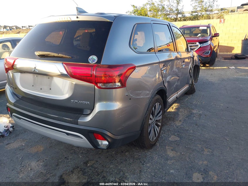 2019 Mitsubishi Outlander Es
