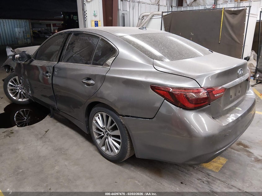VIN JN1EV7AP2JM352411 2018 INFINITI Q50 3.0T LUXE