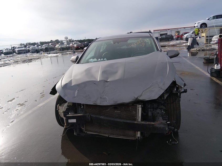 VIN 5NPD84LF7LH524223 2020 HYUNDAI ELANTRA LIMITED