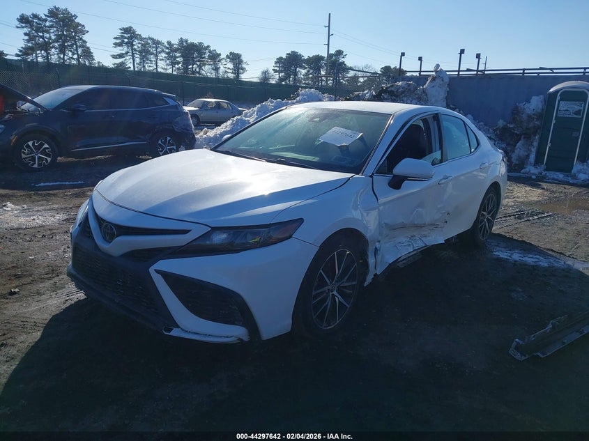 2022 Toyota Camry Se