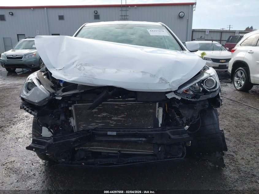 2017 Hyundai Santa Fe Sport 2.4L VIN: 5XYZTDLB8HG440492 Lot: 44297658