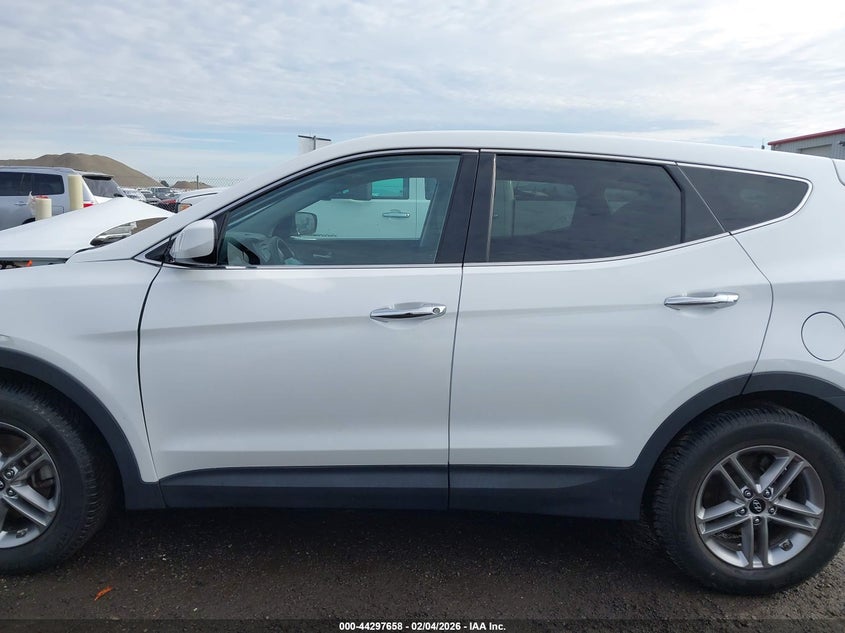 2017 Hyundai Santa Fe Sport 2.4L VIN: 5XYZTDLB8HG440492 Lot: 44297658