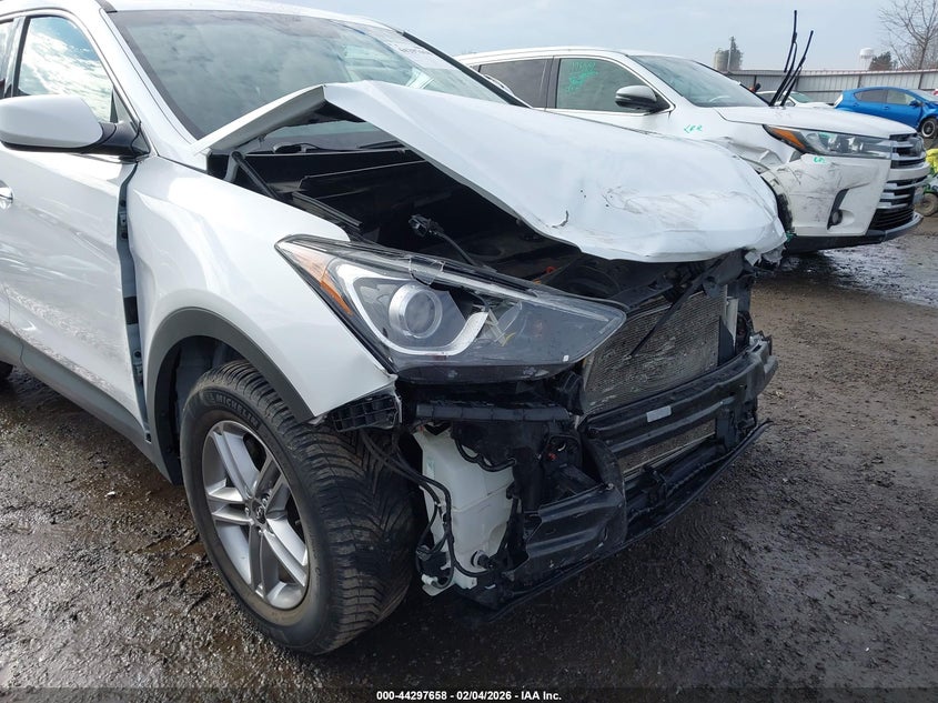 2017 Hyundai Santa Fe Sport 2.4L VIN: 5XYZTDLB8HG440492 Lot: 44297658