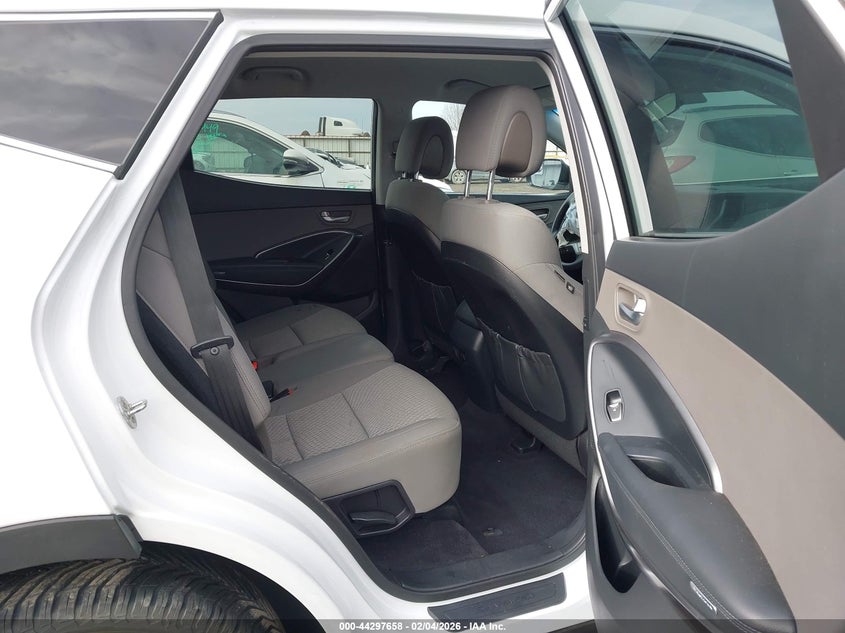 2017 Hyundai Santa Fe Sport 2.4L VIN: 5XYZTDLB8HG440492 Lot: 44297658