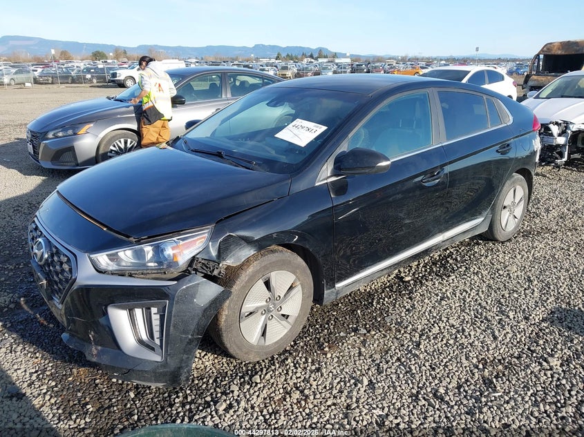 2022 Hyundai Ioniq Hybrid Se