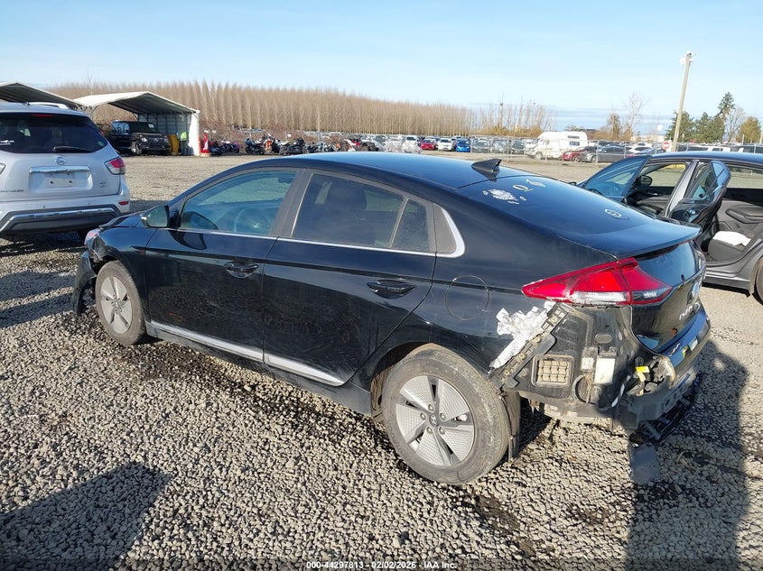 2022 Hyundai Ioniq Hybrid Se