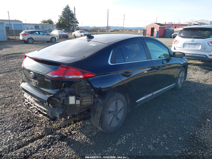 2022 Hyundai Ioniq Hybrid Se