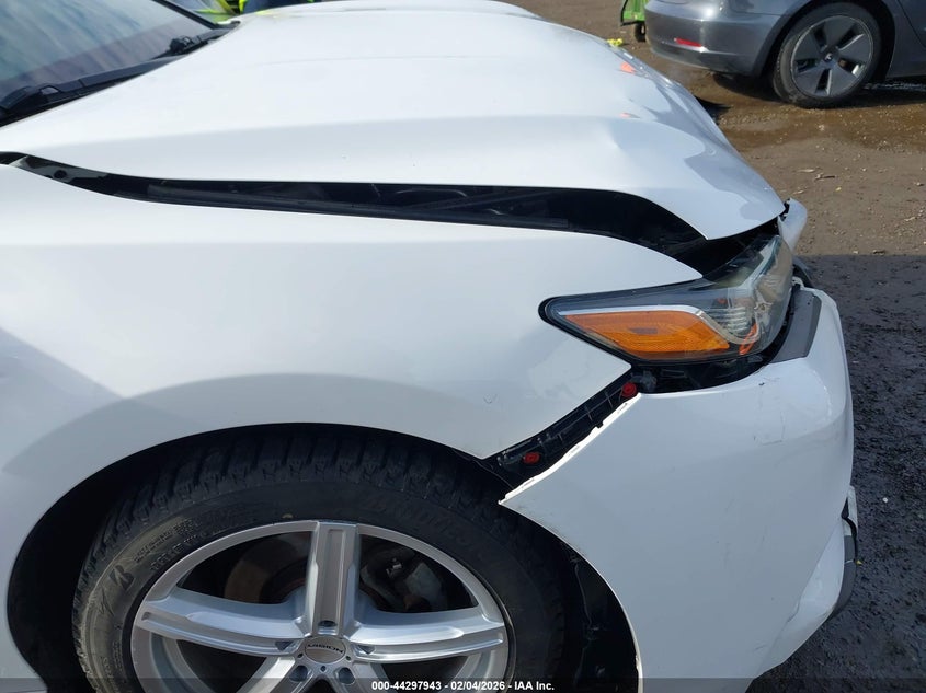 2019 Toyota Camry Se VIN: 4T1B11HK1KU732808 Lot: 44297943