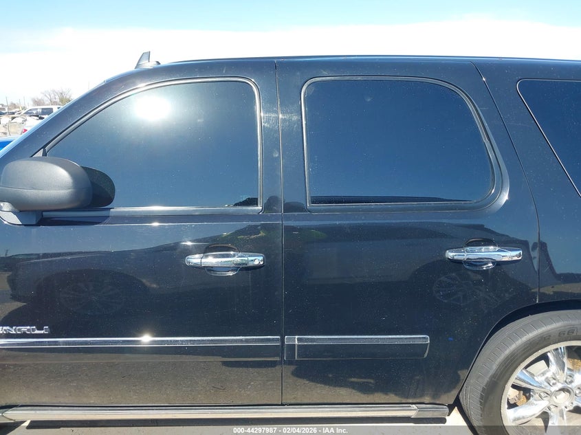 2012 Gmc Yukon 6.2 Denali black Lot 111044297987 Vin 1GKS1EEF5CR140260