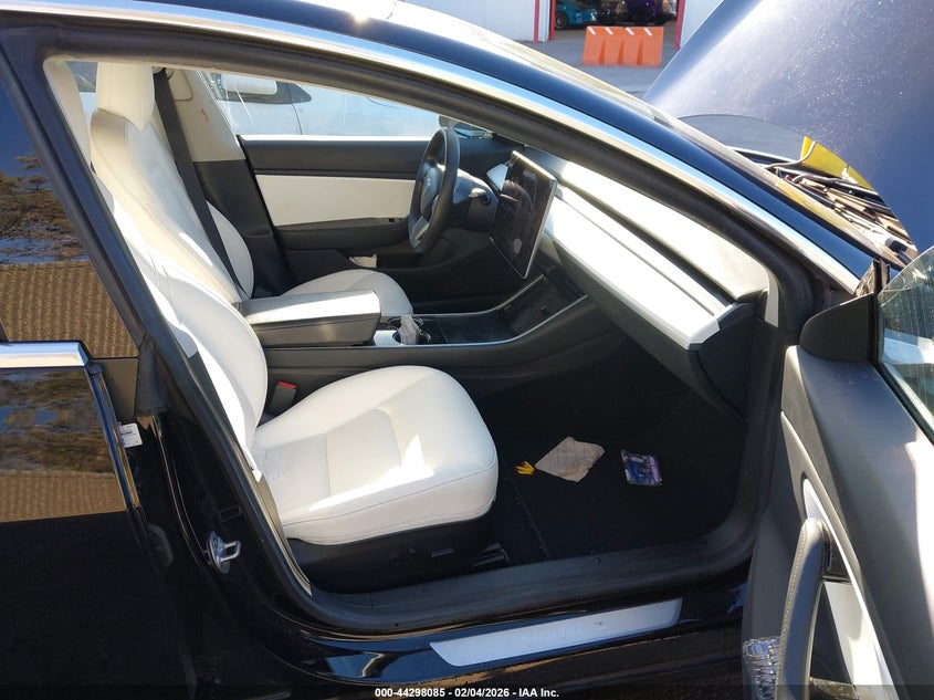 2019 Tesla Model 3 Long Range/Performance