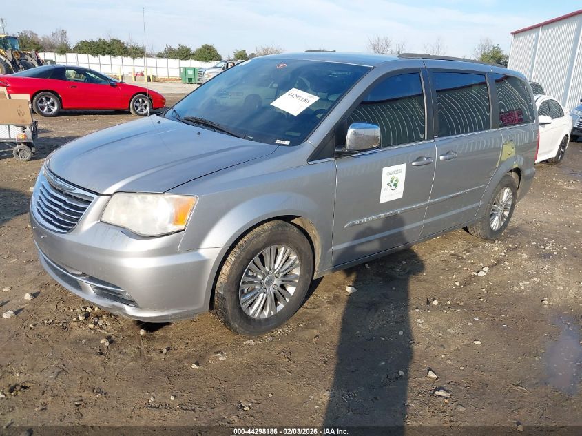 2013 Chrysler Town & Country Touring-L