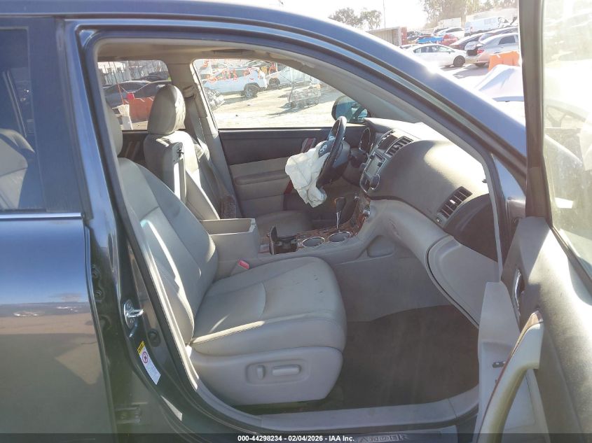 2013 Toyota Highlander Limited V6