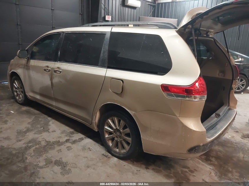 2014 Toyota Sienna Xle 7 Passenger