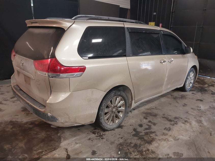 2014 Toyota Sienna Xle 7 Passenger