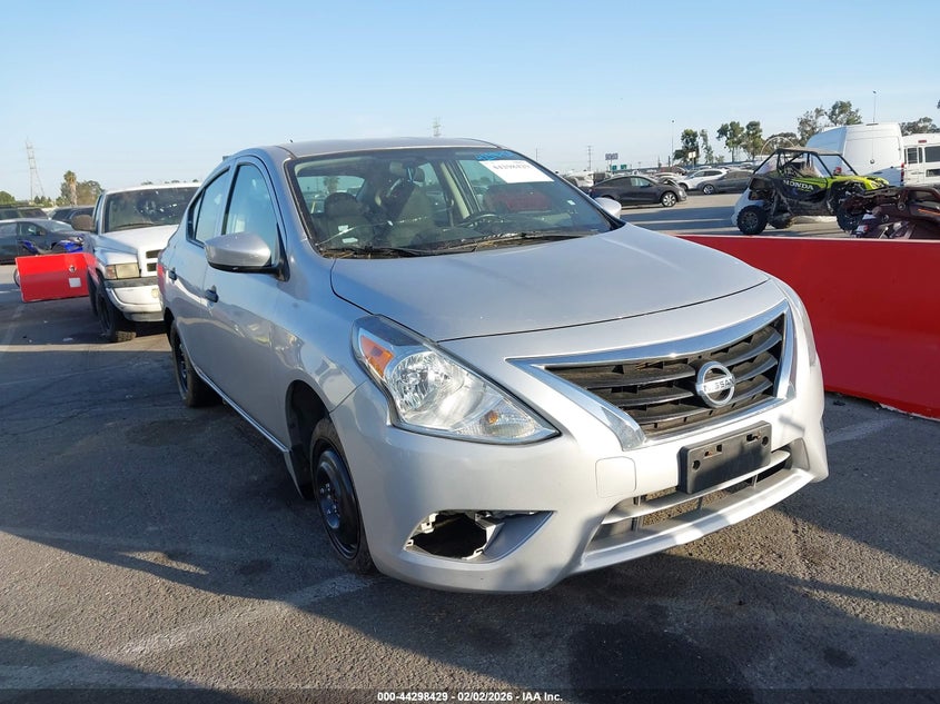 2016 Nissan Versa 1.6 S+