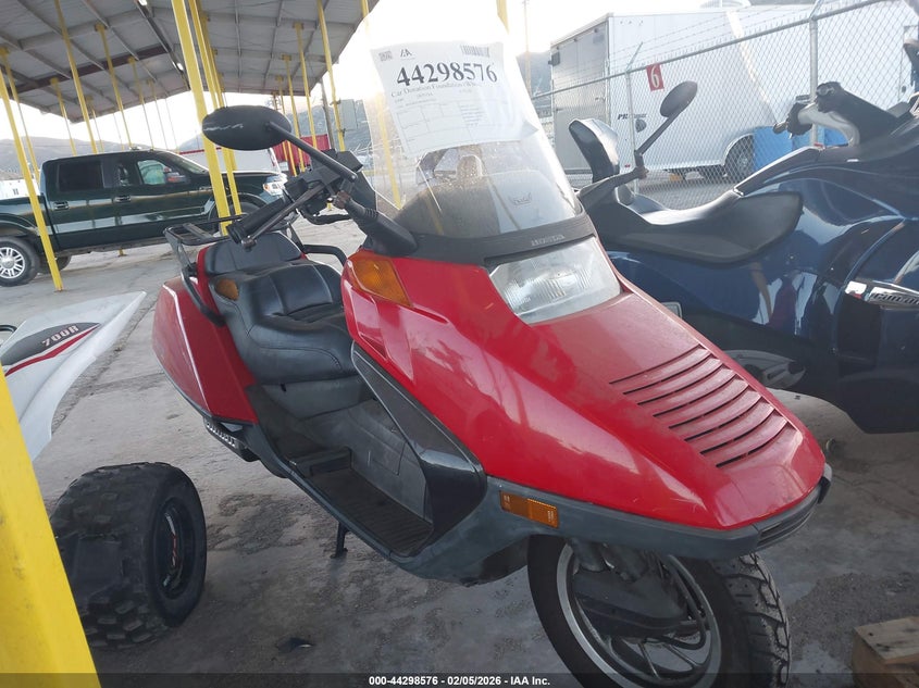 JH2MF0206XK401054 HONDA CN250 Photo 1