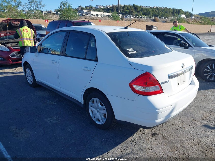 2011 Nissan Versa 1.8S