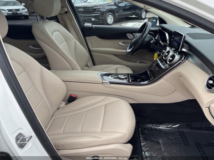 2017 Mercedes-Benz Glc