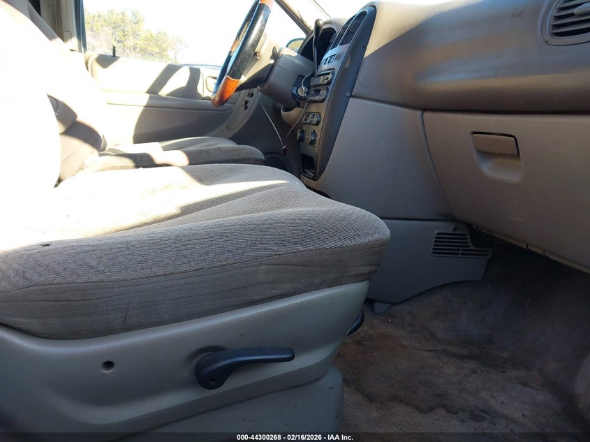 2003 Dodge Caravan Sport