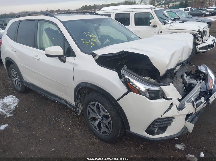 2024 Subaru Forester Premium