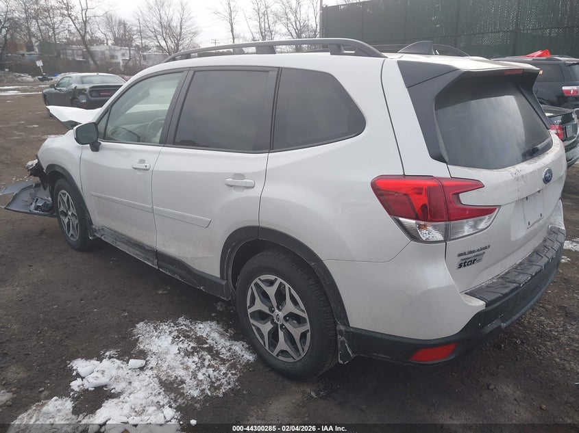 2024 Subaru Forester Premium