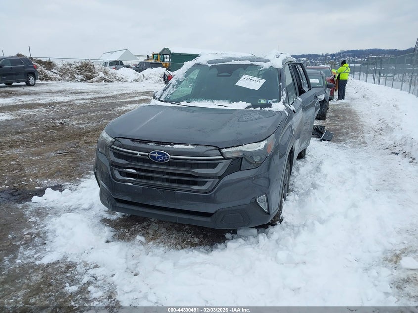 2025 Subaru Forester Premium
