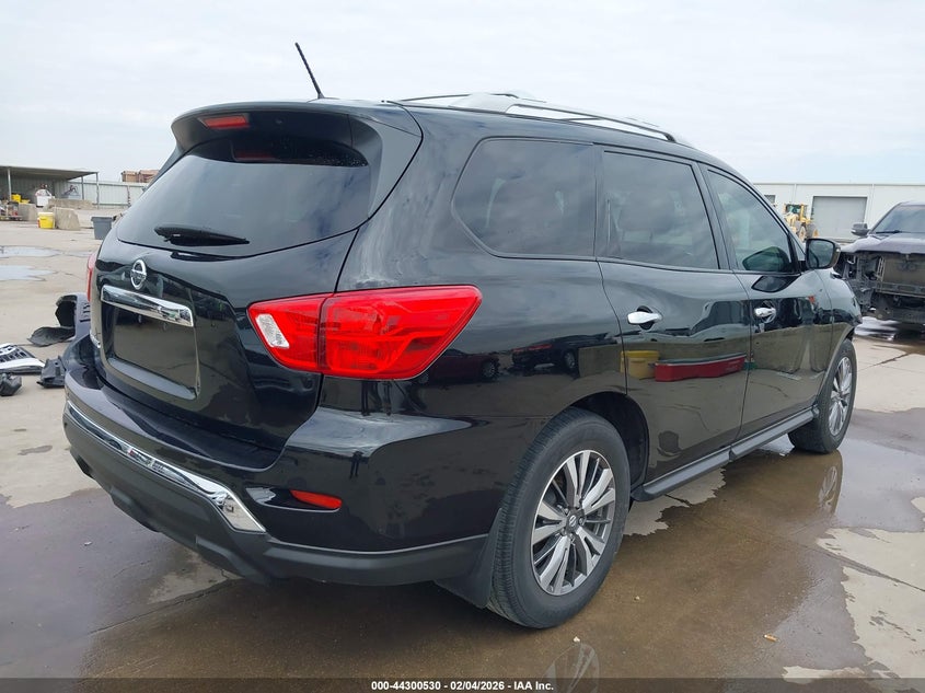 2018 Nissan Pathfinder S