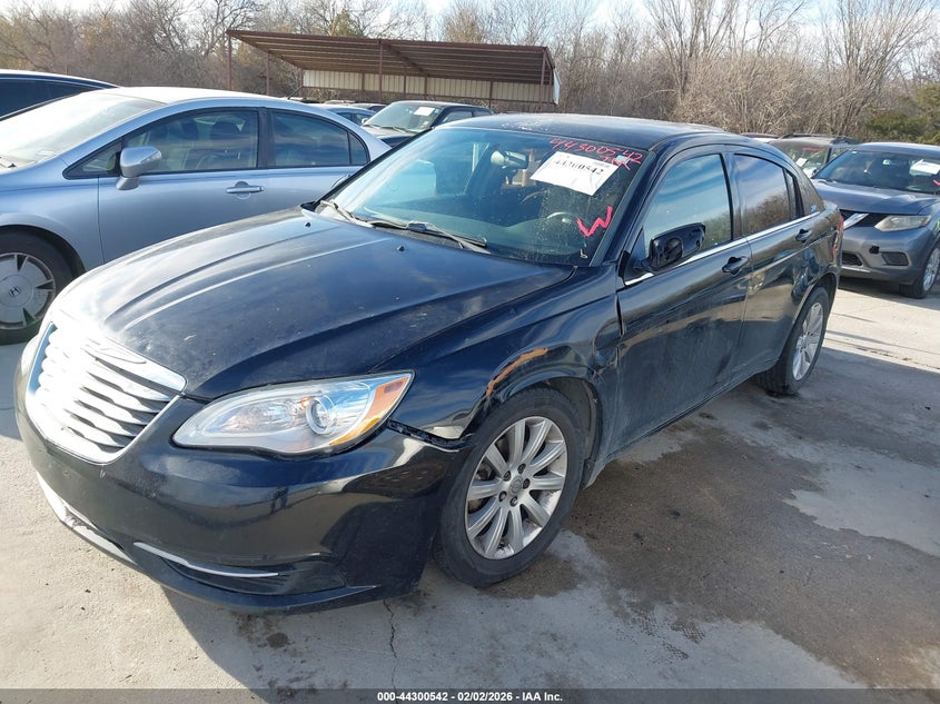 2013 Chrysler 200 Touring