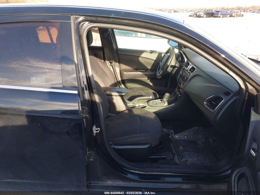 2013 Chrysler 200 Touring